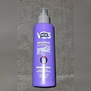 VO5 Haircare Miracle Detangling Leave-In Spray 5fl Oz BNIB